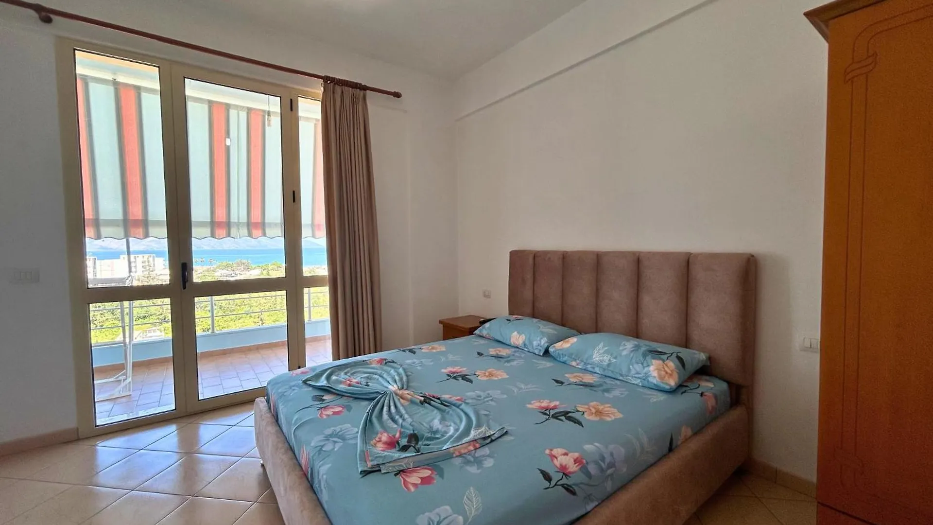 Onis Sea View Apartments Orikum 0*,  Albanië