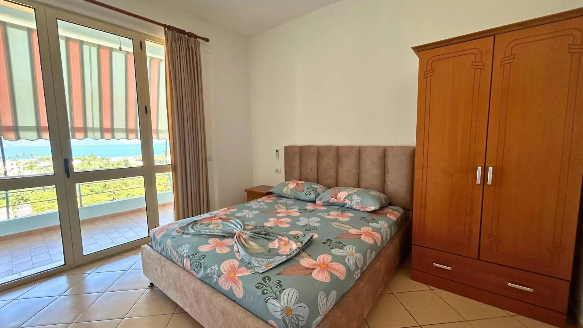 Onis Sea View Apartments Orikum