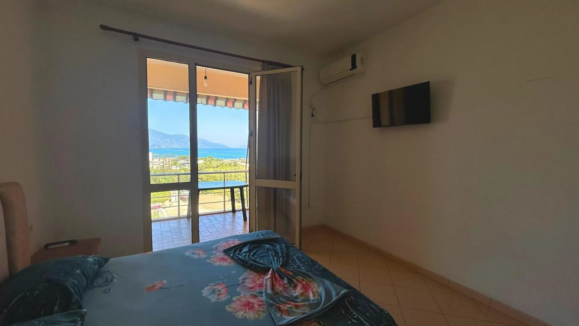 Onis Sea View Apartments Orikum 0*,  Albanië