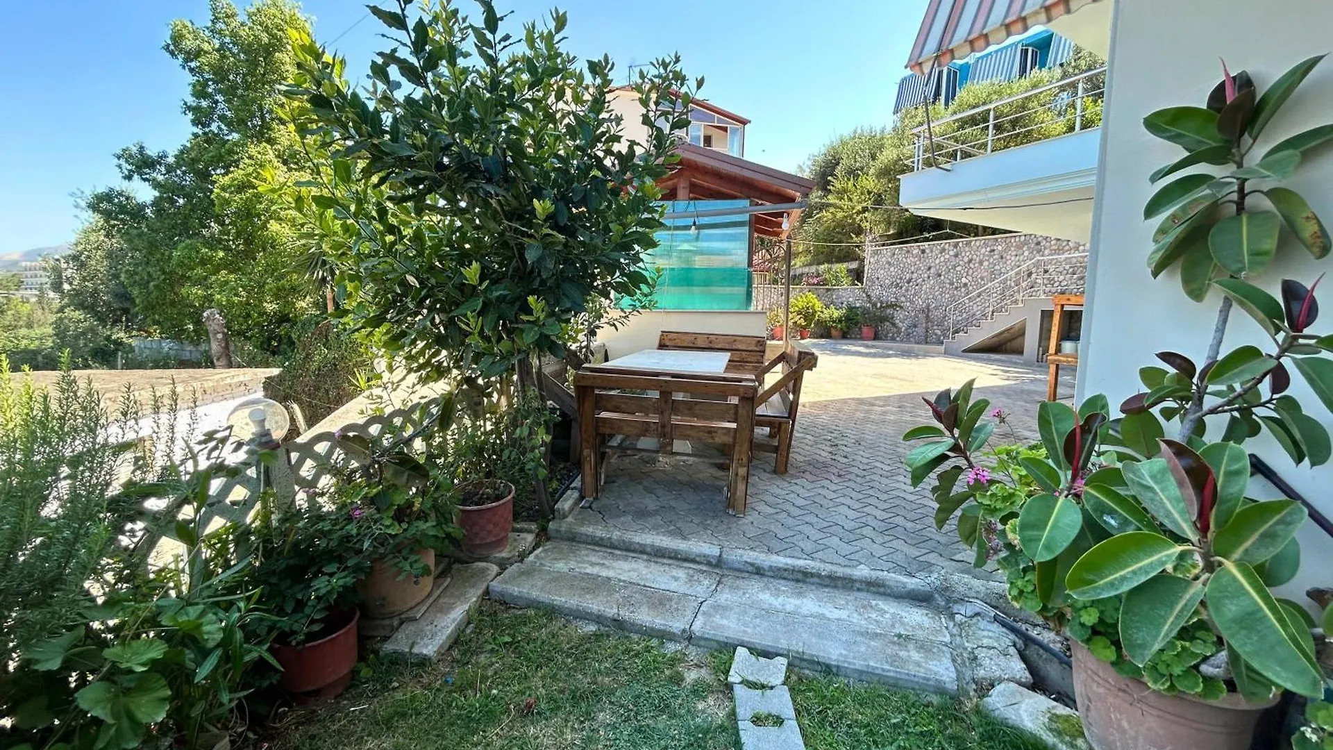 Onis Sea View Apartments Orikum